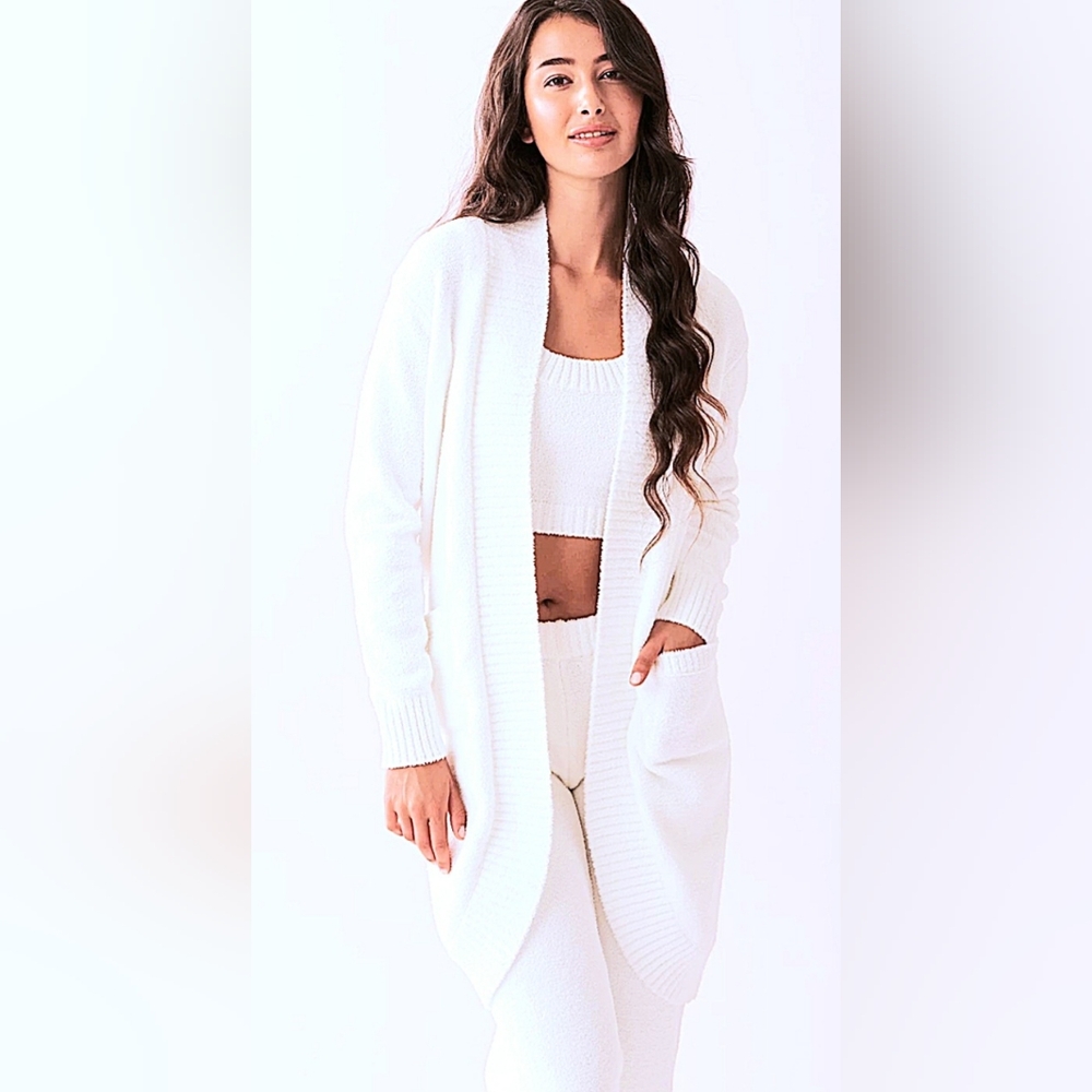 ISO: LA VIE EN ROSE CHENILLE OPEN CARDIGAN IN WHITE (SIZE SMALL) (XMAS 2023)
